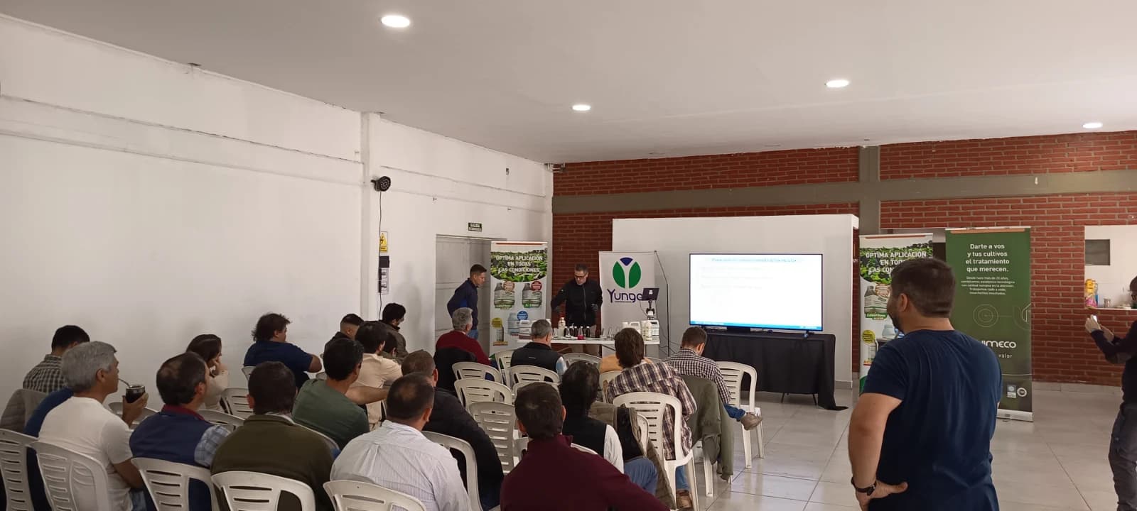 Capacitación en Tucumán: adyuvantes y mezclas de fitosanitarios